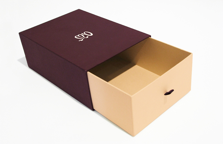 hộp giấy dựng giày
