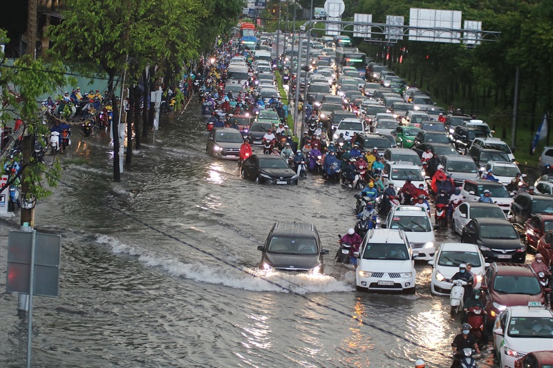Đối tượng nào sẽ bị ảnh hưởng rất nhiều do tình trạng kẹt xe ở Sài Gòn